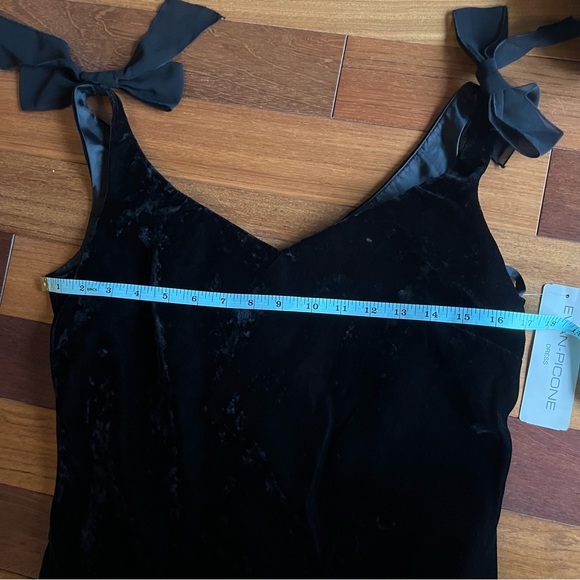 VINTAGE VELVET ASYMMETRICAL DRESS SHOULDER BOWS - Picture 5 of 8